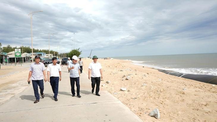 Huế tính phương án chuyển hướng một phần dòng chảy để giảm áp lực lũ về trung tâm- Ảnh 1.