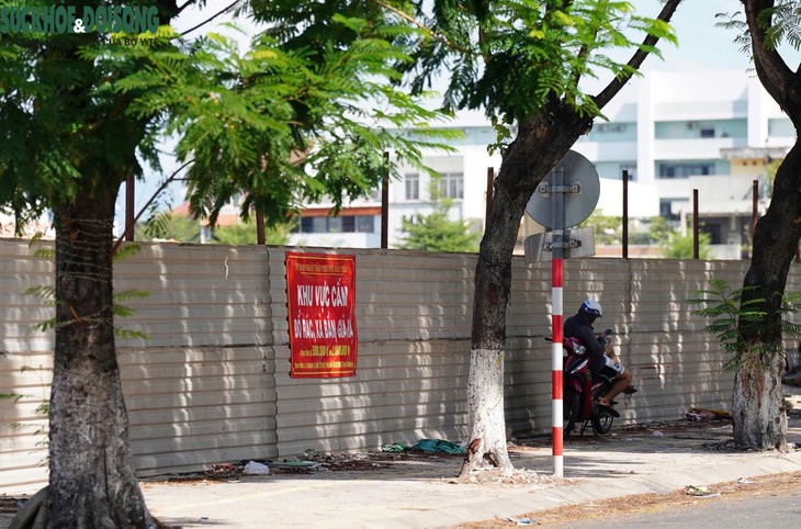 Cận cảnh ngổn ngang ở sân vận động Chi Lăng, 4 lần đấu giá vẫn thất bại- Ảnh 5.