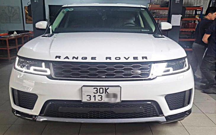 Bán xe có giao luôn giấy tờ và biển số cho người mua không?- Ảnh 1.
