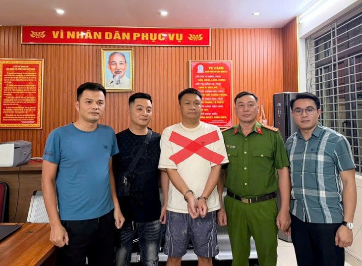 Công an Hải Phòng bắt đối tượng truy nã quốc tế trốn trong chung cư  - Ảnh 1.