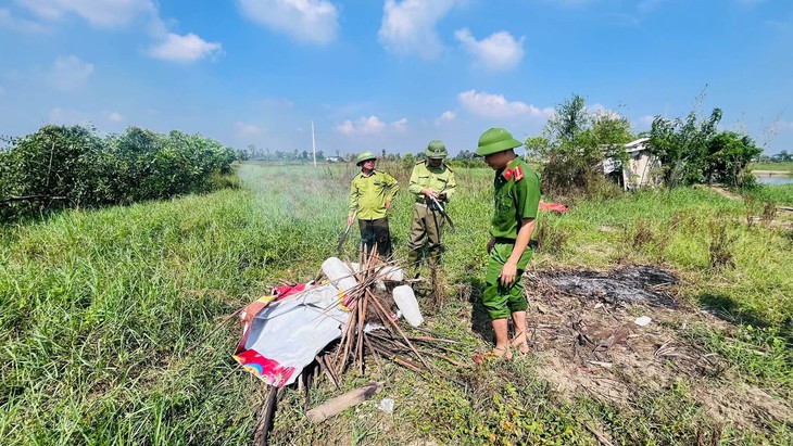 Hà Tĩnh ngăn nạn săn bắt chim trời mùa di cư- Ảnh 1.