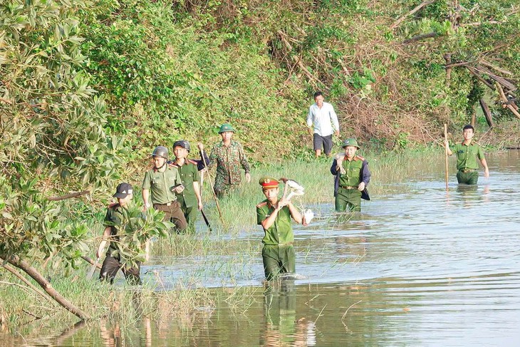 Hà Tĩnh ngăn nạn săn bắt chim trời mùa di cư- Ảnh 2.