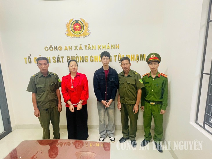 Bắt hai mẹ con đánh người khuyết tật tâm thần yếu thế - Ảnh 1.