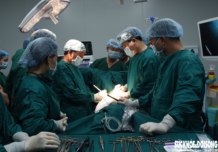 Đưa kỹ thuật Ngoại lồng ngực chuyên sâu đến gần người dân Nghệ An- Ảnh 4.