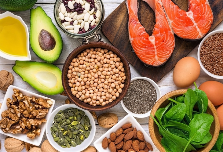 Cần bao nhiêu Omega-3 mỗi ngày để bảo vệ tim mạch và não bộ? - Ảnh 1.