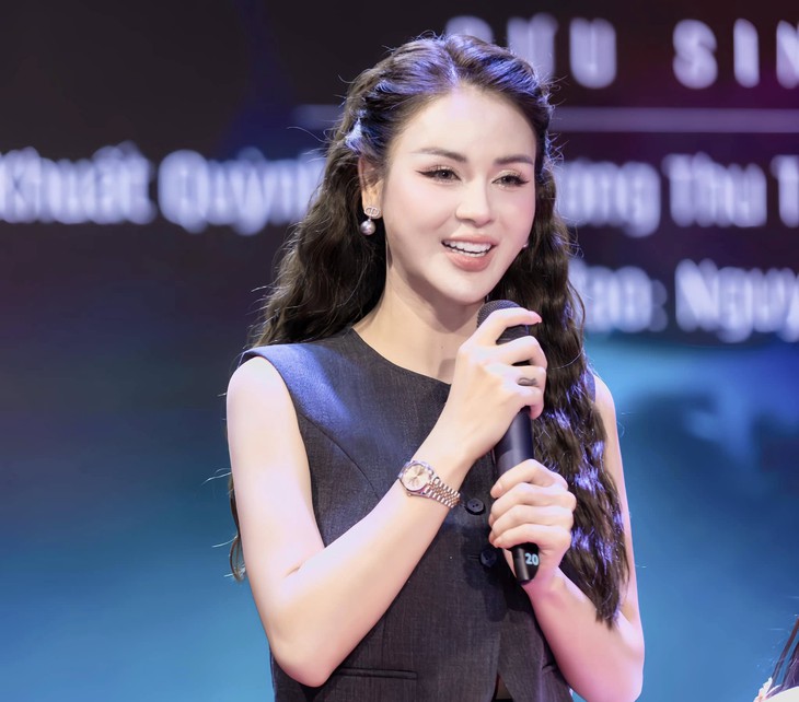 Lương Thu Trang: Sự văn minh bắt đầu từ việc tôn trọng sức khỏe người khác - Ảnh 2.