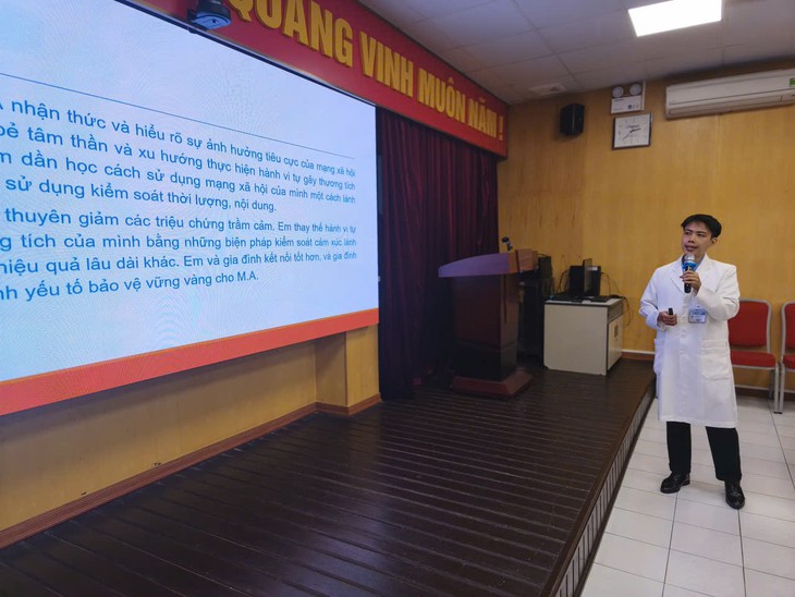 Bị bắt nạt trên mạng, thiếu nữ 'nhốt mình' trong các hội nhóm  - Ảnh 1.