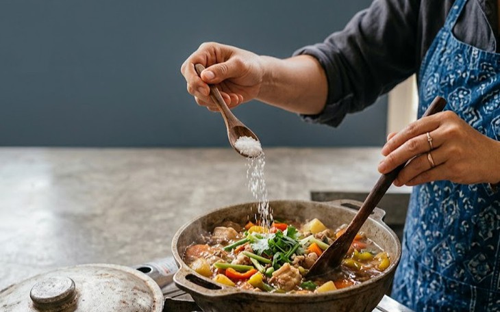 Nên ăn bao nhiêu muối mỗi ngày để phòng ngừa tăng huyết áp? - Ảnh 3.