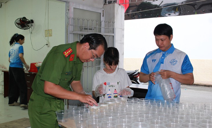 Bếp lửa nghĩa tình ở Bình Trưng - Ảnh 3.