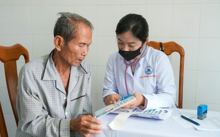 Thủ tướng yêu cầu đẩy nhanh khám sức khỏe, tránh trùng lặp và lãng phí- Ảnh 3.