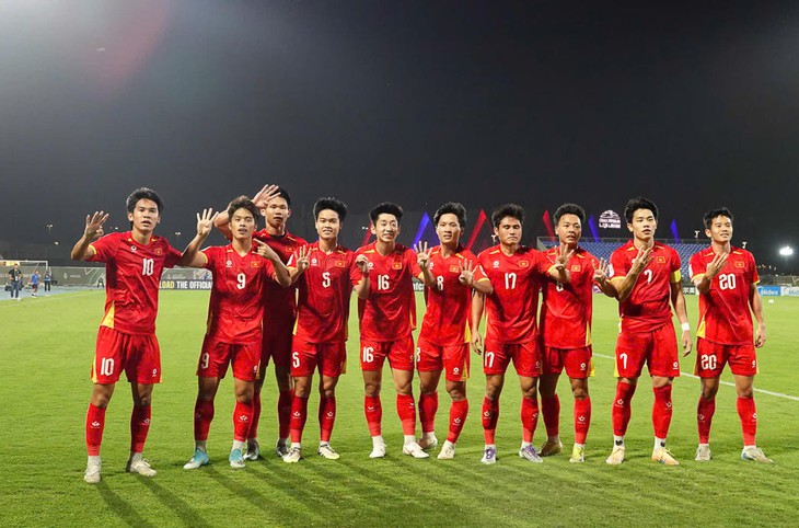 Lịch thi đấu bóng đá hôm nay ngày 14/9 - 15/9: Chờ U23 Việt Nam đấu U23 Kuwait- Ảnh 1.