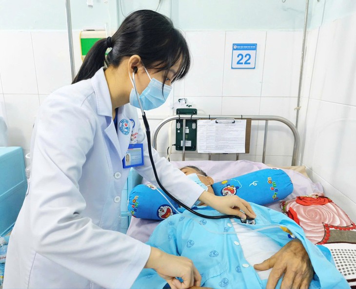 Đau đầu dữ dội bất thường, người đàn ông 73 tuổi vỡ túi phình não - Ảnh 1.