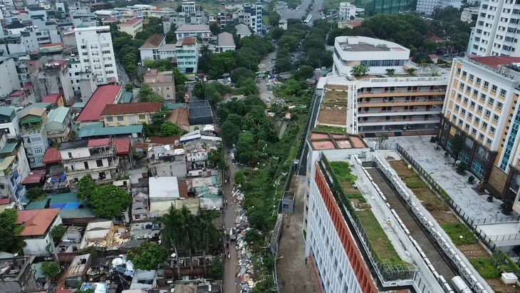 Cận cảnh tuyến Phạm Hùng - Lê Đức Thọ bắt đầu giải tỏa mặt bằng chuẩn bị thi công- Ảnh 6.
