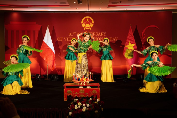 Nghệ thuật truyền thống Hải Phòng 'vượt biên giới' tới Ba Lan - Ảnh 3.