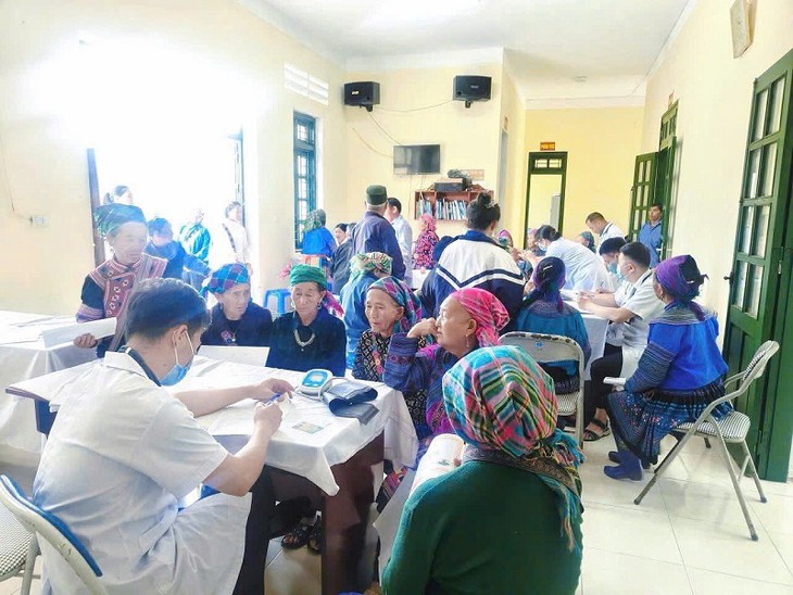 Đẩy mạnh công tác bảo hiểm y tế trong tình hình mới - Ảnh 1.