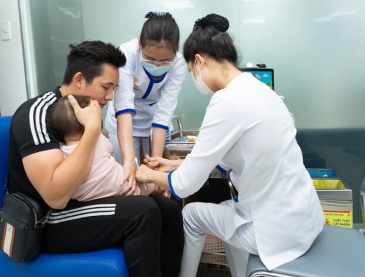 Rà soát tiền sử tiêm chủng là một nội dung trong công tác phòng bệnh tại cơ sở giáo dục - Ảnh 1.