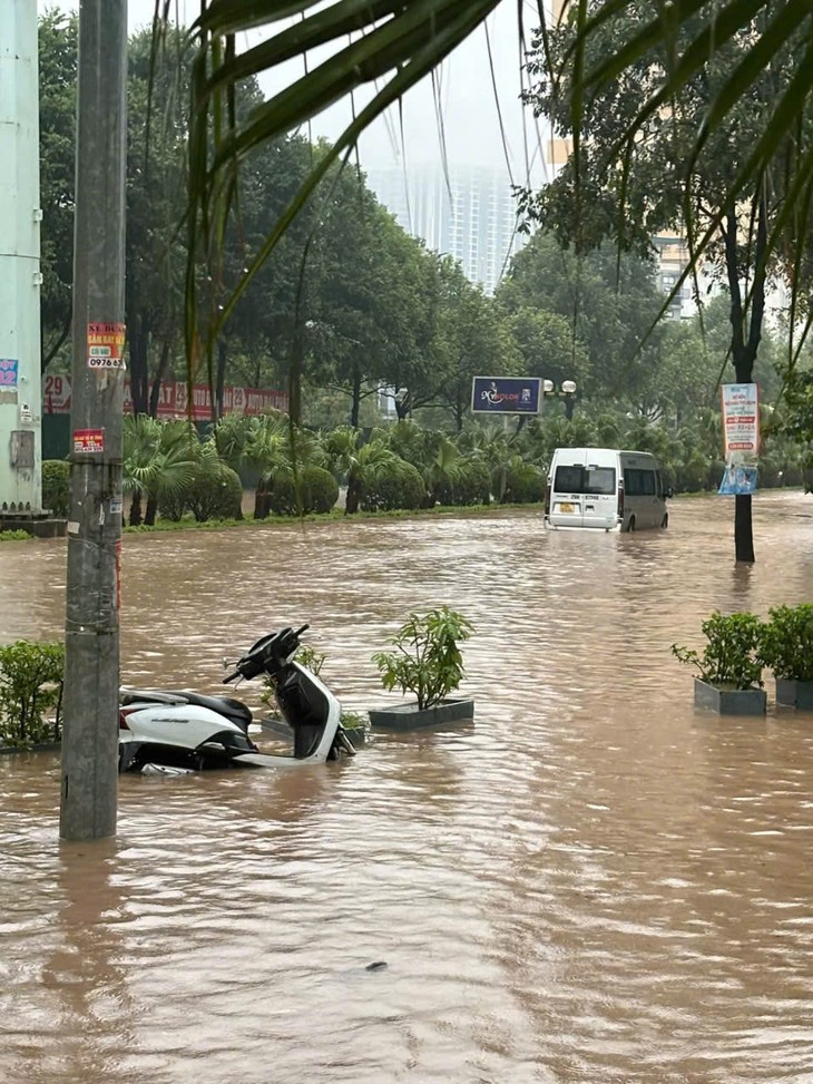 Chủ động điều chỉnh hình thức dạy học trước diễn biến thời tiết nguy hiểm- Ảnh 1.