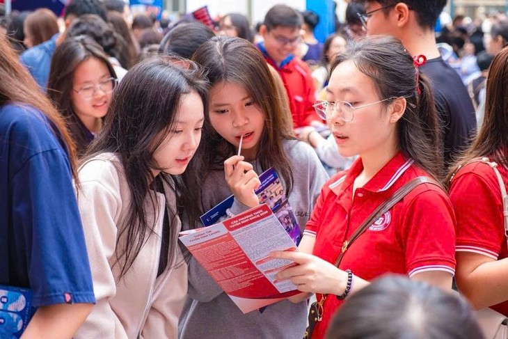 Dự kiến bỏ điểm cộng IELTS, điểm tự quy định trong quy chế tuyển sinh đại học- Ảnh 1.
