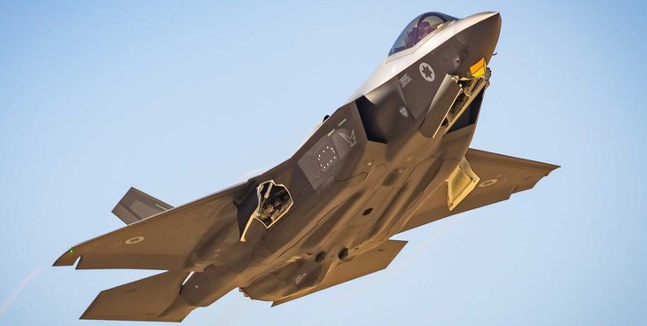 Israel tích hợp bom lượn SPICE 1000 vào tiêm kích F-35I - Ảnh 1.