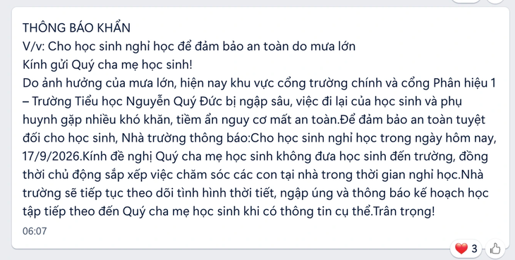 Nhiều trường học ở Hà Nội báo nghỉ, chuyển học trực tuyến do mưa lớn ngập sâu - Ảnh 2.