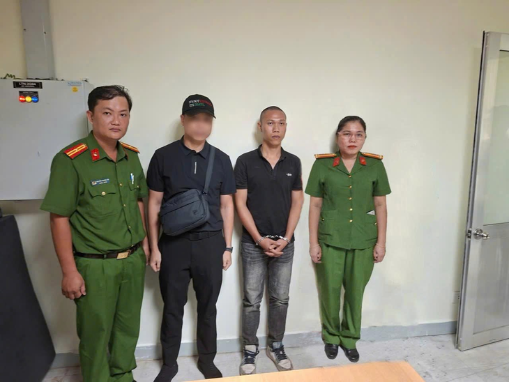 Bắt đối tượng truy nã đặc biệt nguy hiểm lẩn trốn tại Lào - Ảnh 1.