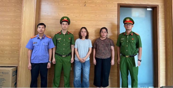 Bắt giam 2 phụ nữ nhận tiền nhiều người để 'bao mua nhà ở xã hội'- Ảnh 1.