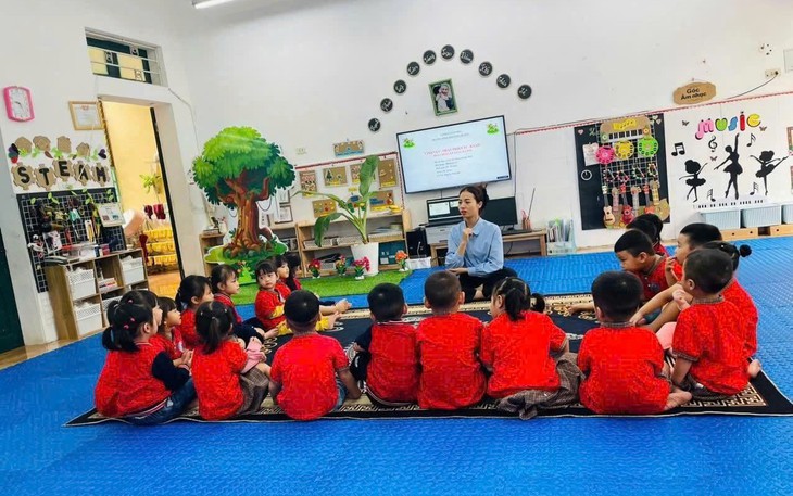 Không điều động giáo viên làm nhiệm vụ hành chính, bảo vệ thời gian chuyên môn - Ảnh 2.