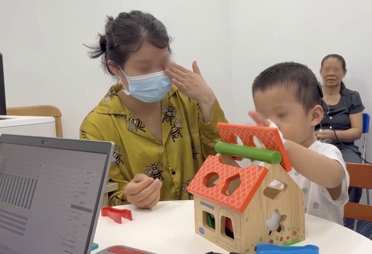 TPHCM lần đầu cấy thành công điện cực thính giác thân não cho trẻ điếc bẩm sinh- Ảnh 2.
