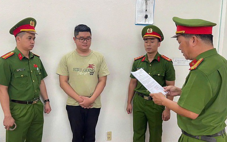Bắt tạm giam Nguyễn Thanh Dung để điều tra về số tiền 400 triệu đồng - Ảnh 2.
