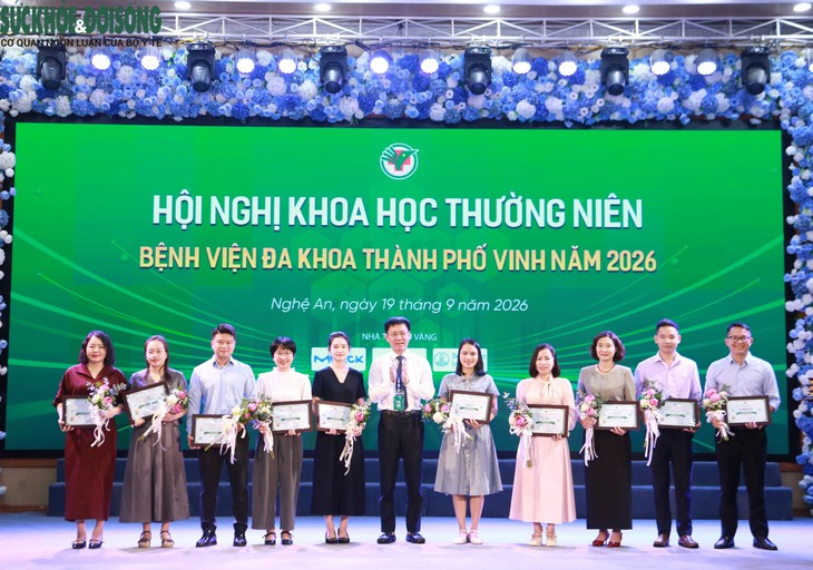 Bệnh viện Đa khoa TP Vinh cập nhật nhiều tiến bộ mới trong khám, chữa bệnh
- Ảnh 3.