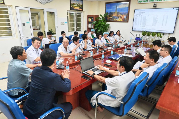 GS Hiệp hội Phẫu thuật Lồng ngực Nhật Bản ấn tượng về mô hình hội chẩn đa chuyên khoa trong điều trị bệnh lý về phổi của các bác sĩ Việt Nam- Ảnh 2.