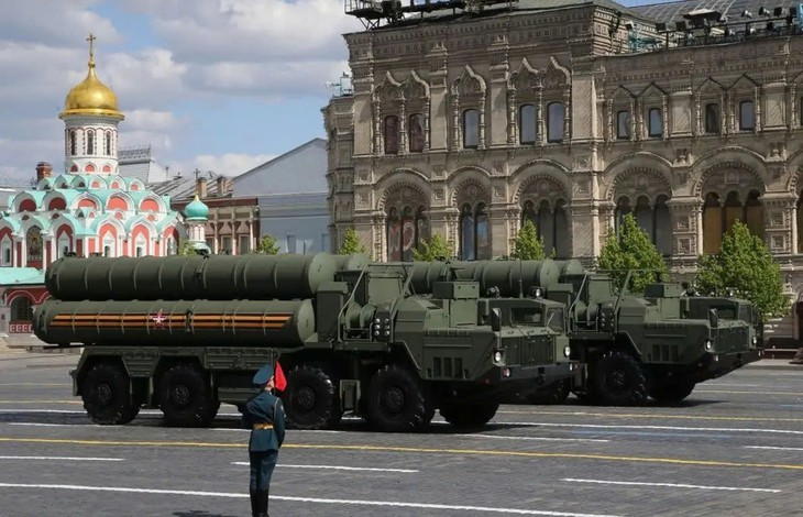 UAV Ukraine vươn sâu vào lãnh thổ Nga phá hủy bệ phóng S-400- Ảnh 1.