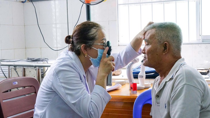 Xã đảo Thạnh An trở thành địa phương đầu tiên của TPHCM hoàn thành khám sức khỏe - Ảnh 1.
