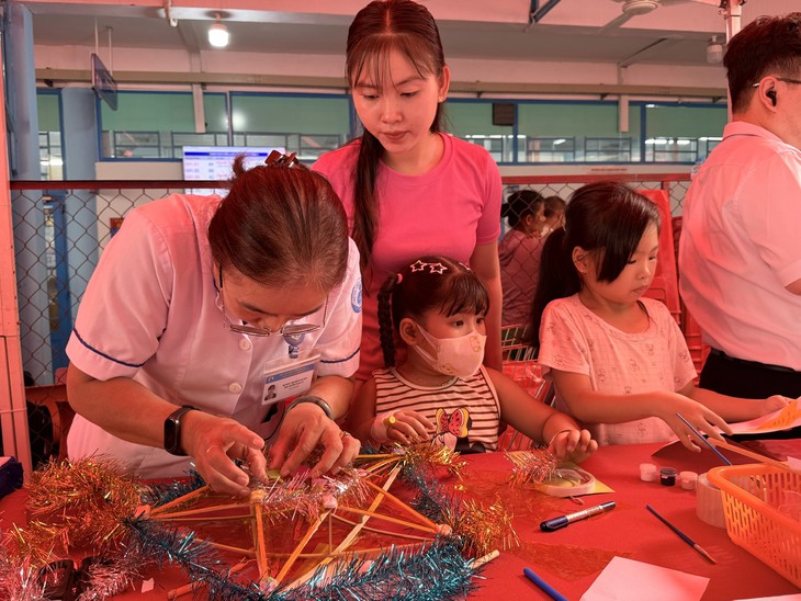 Mùa trăng đặc biệt trong bệnh viện- Ảnh 7.