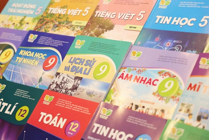 Thủ tướng yêu cầu cung ứng đủ sách giáo khoa trước 22/9- Ảnh 1.
