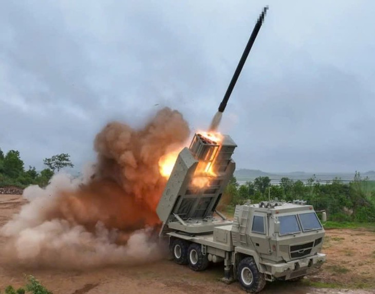 Triều Tiên đưa vũ khí tương tự hệ thống HIMARS Mỹ vào sản xuất- Ảnh 1.