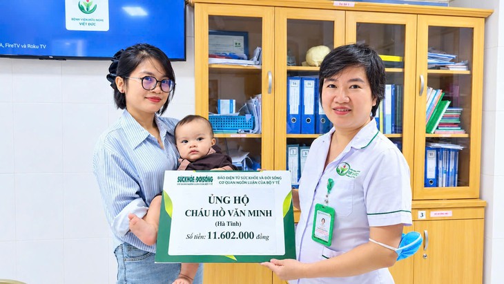 Bé trai bị bỏ rơi trước cổng chùa nhận hơn 11 triệu đồng để phẫu thuật dị tật- Ảnh 1.