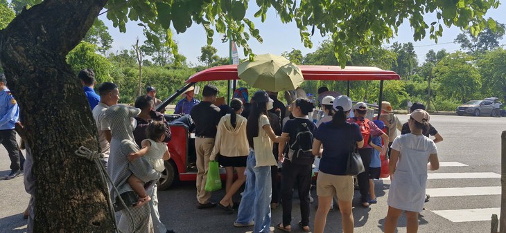Cập nhật tình hình du khách tham quan các khu di tích quanh Hà Nội dịp Quốc khánh- Ảnh 1.