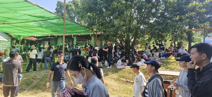 Cập nhật tình hình du khách tham quan các khu di tích quanh Hà Nội dịp Quốc khánh- Ảnh 3.