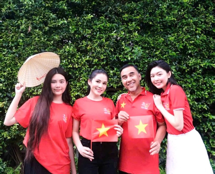 Con gái H'Hen Niê, MC Thanh Mai cùng dàn sao Việt gây chú ý trong ngày vui đất nước- Ảnh 1.