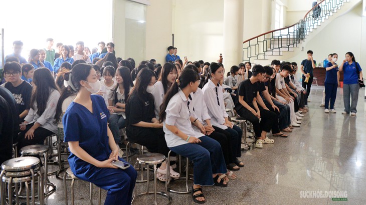 Khám sức khỏe miễn phí, phát hiện sớm nguy cơ bệnh tật ở người trẻ - Ảnh 1.