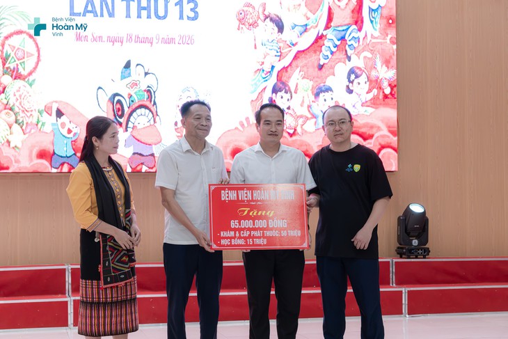 Bệnh viện Hoàn Mỹ Vinh đưa bác sĩ đến với người dân vùng biên
- Ảnh 4.