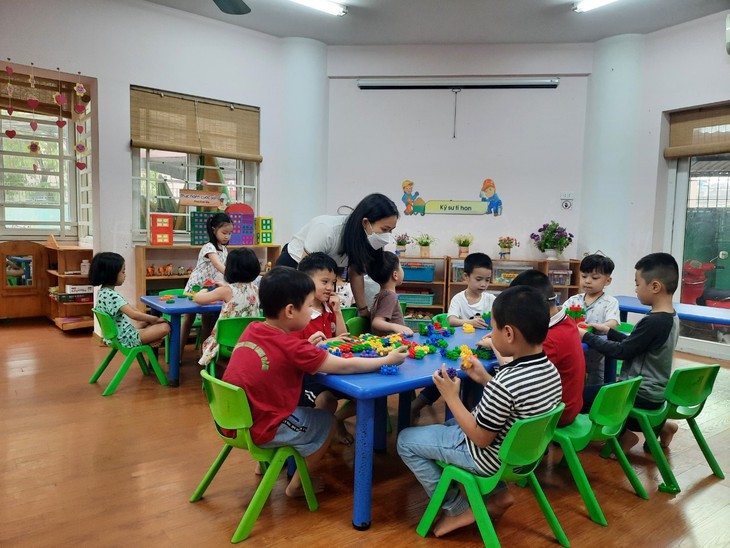Quy định mới: Trường mầm non tư thục phải đầu tư tối thiểu 30 triệu đồng/trẻ- Ảnh 1.