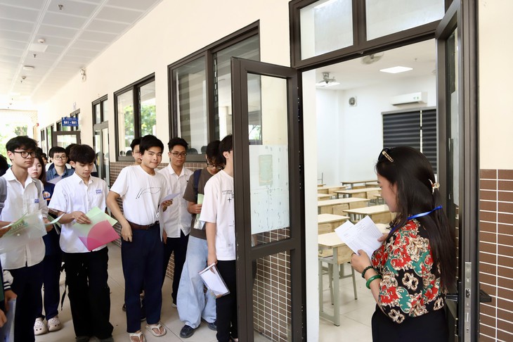 Thu gọn phương thức xét tuyển đại học cần lộ trình minh bạch để thí sinh không thụ động- Ảnh 1.