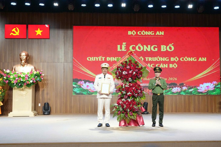 Phó Giám đốc Công an TPHCM giữ chức Giám đốc Công an TP Huế- Ảnh 1.