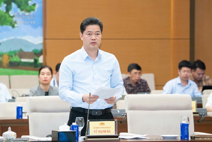 Đề xuất cấm toàn diện thuốc lá điện tử, thuốc lá nung nóng- Ảnh 2.