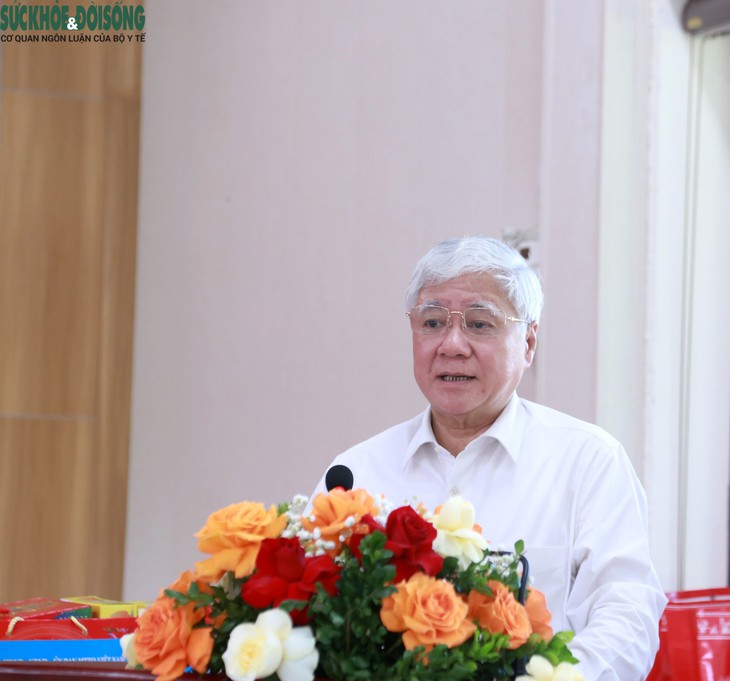 Phó Chủ tịch Thường trực Quốc hội Đỗ Văn Chiến thăm mái ấm trẻ em Nghệ An- Ảnh 2.