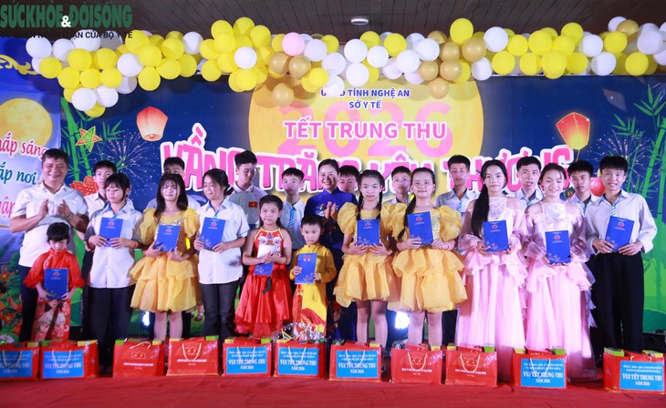 Vầng trăng yêu thương dành tặng trẻ em có hoàn cảnh đặc biệt - Ảnh 7.
