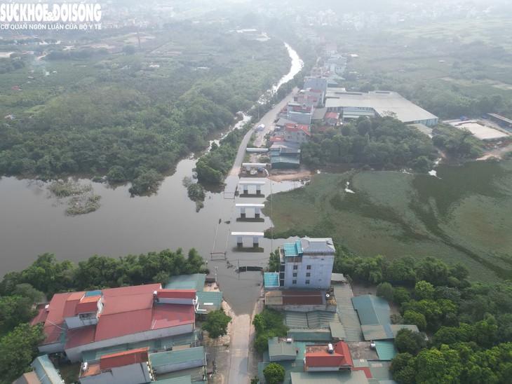 Dự án cầu nối 2 xã Hà Nội 'đắp chiếu' do không có mặt bằng thi công- Ảnh 2.