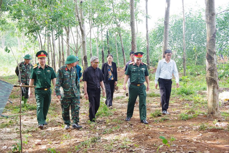 Tìm kiếm tại khu vực nghi có 11 hài cốt liệt sĩ đặc công - Ảnh 1.